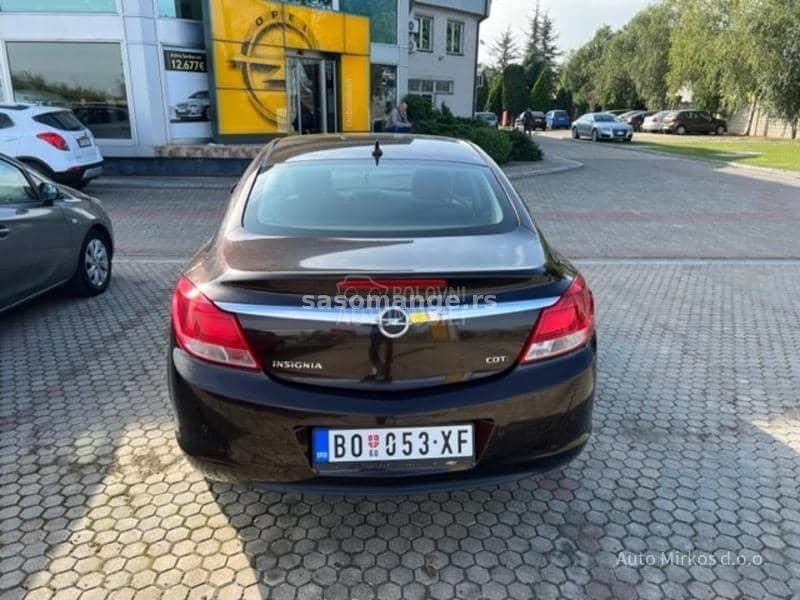 Opel INSIGNIA
