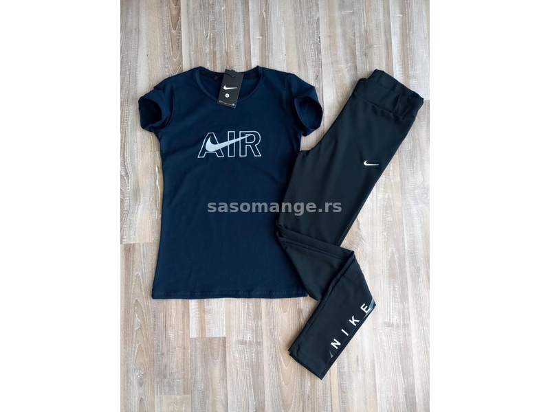 Nike komplet majica i helanke