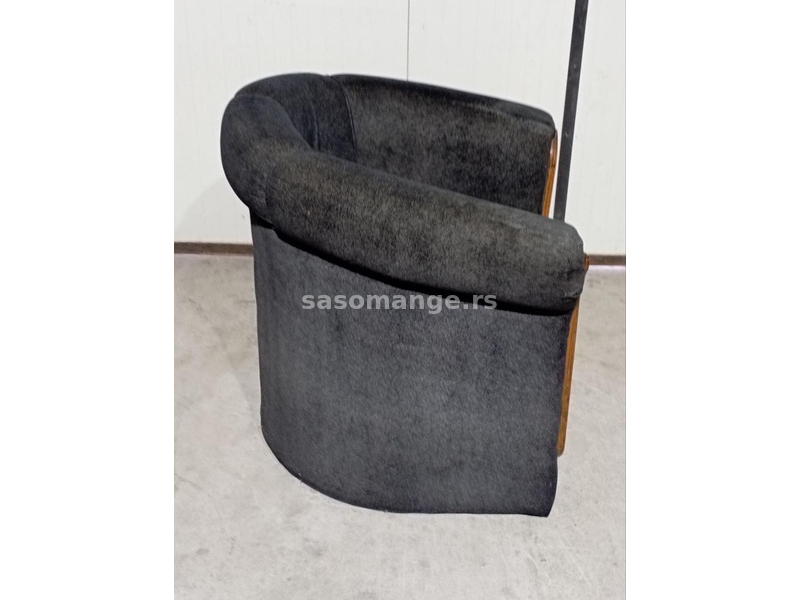 Prodajemo polovnu fotelju R-2537