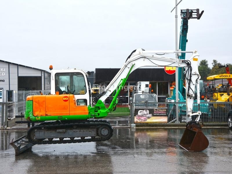 TAKEUCHI TB175