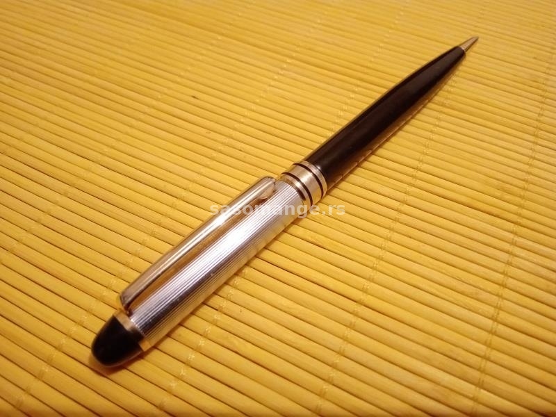 Masivna crno-srebrnasta metalna hemijska olovka