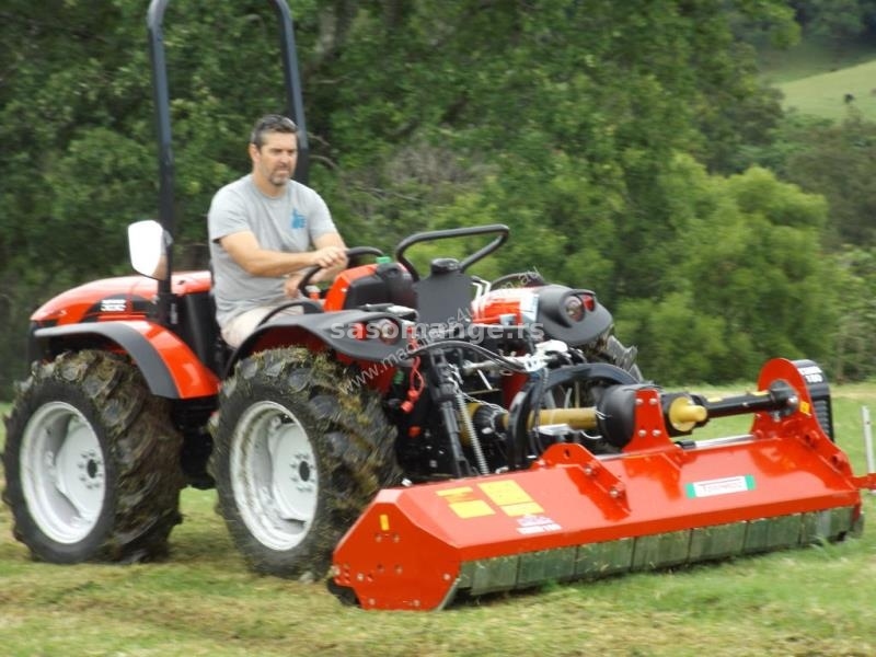 Traktor Antonio Carraro TRX7800S