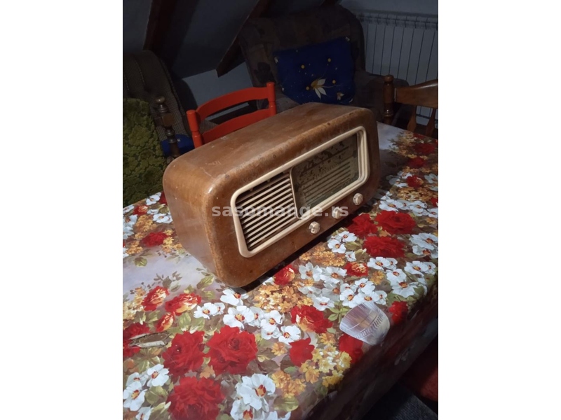 Stari radio aparati