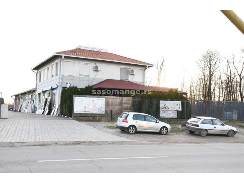 Izdajem Lokal 350m2 + 10ari placa u Smederevu (Kolari/Petrijevo)