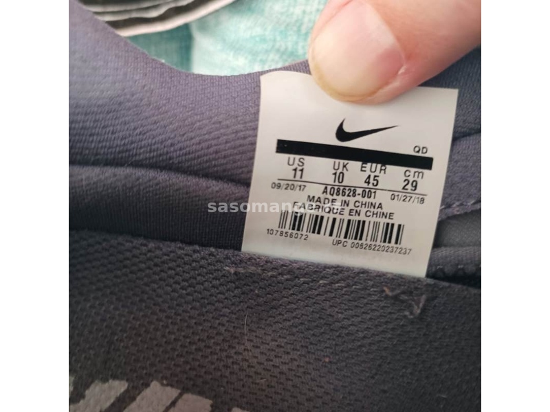 Muške Nike patike broj 45 sive boje