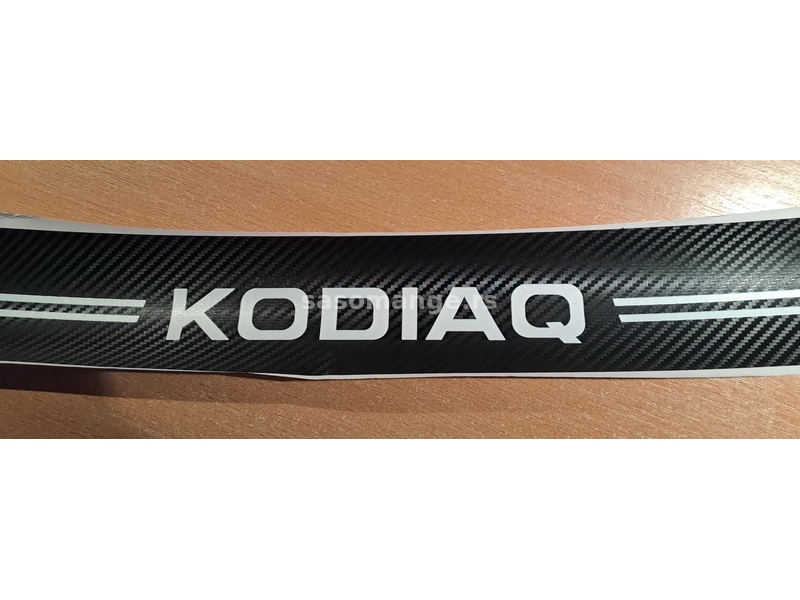 Stiker za branik automobila - karbon KODIAQ (ŠKODA)