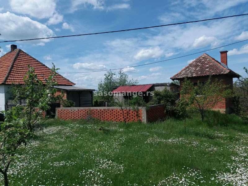 Seosko domaćinstvo u selu Družetić na 5 km od Koceljeljeve