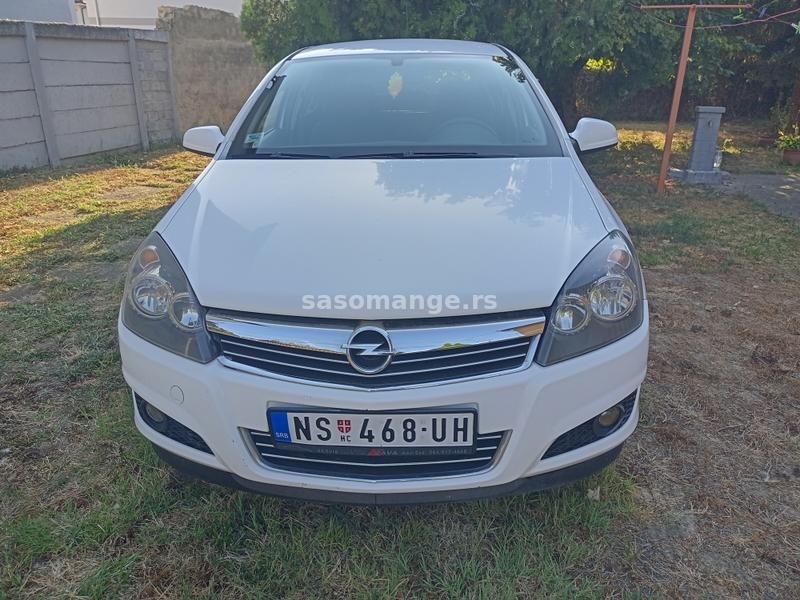 Opel Astra H 2012