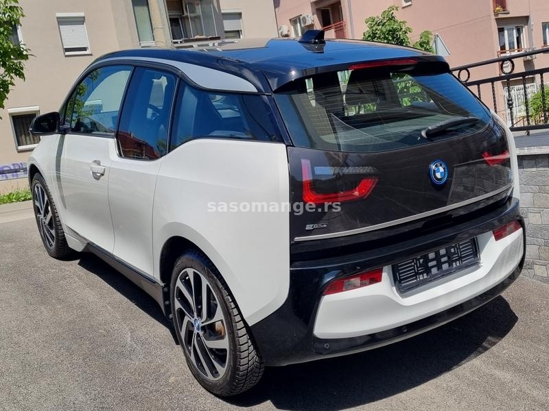 BMW I3