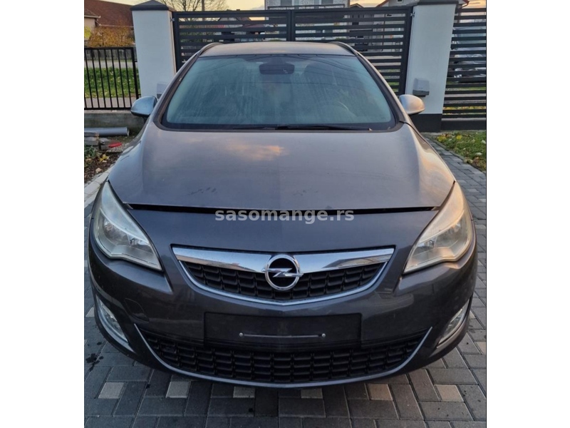 Opel Astra J POLOVNI DELOVI 1.7 cdti A17dtj 81kw