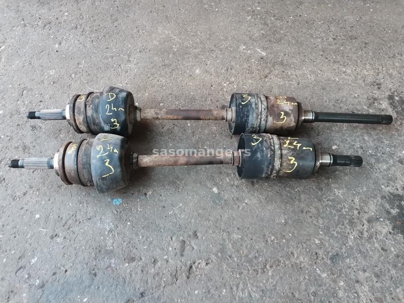 Poluosovina leva,desna Lada 2121,21213 Niva 24mm br.1