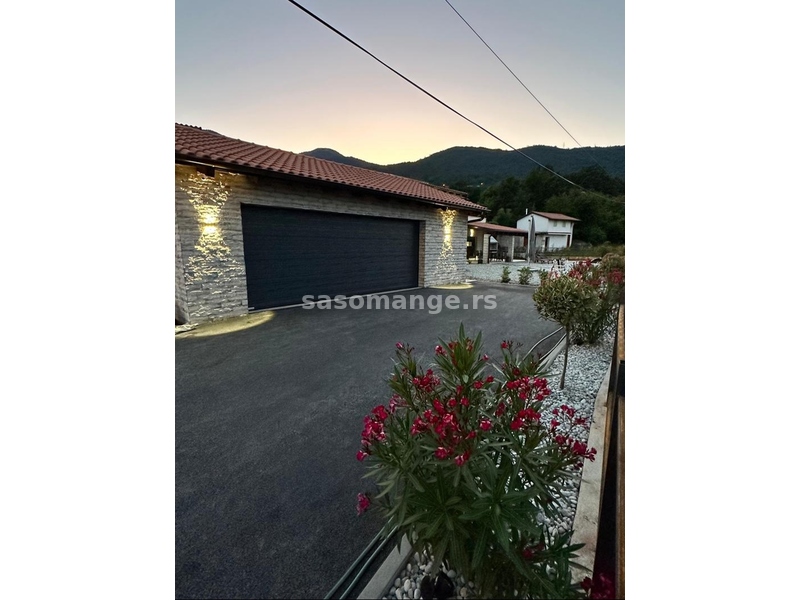 OPATIJA - POLJANE, Na prodaju je VILLA od 328m2