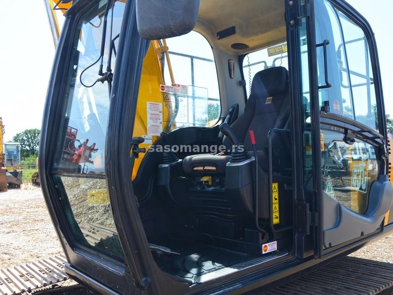 JCB JS131 LC