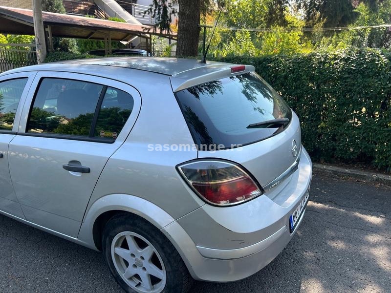 Opel Astra H