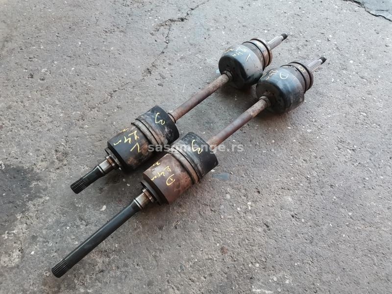 Poluosovina leva,desna Lada 2121,21213 Niva 24mm br.1