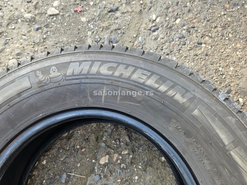 225-75-16C Michelin Teretne gume za kombi vozila kao nove