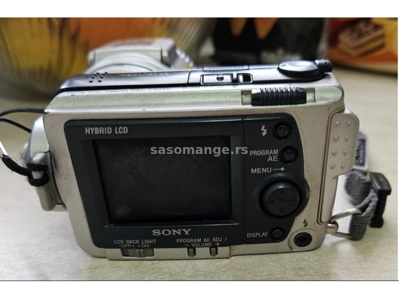 SONY DSC-F505 digitalni fotoaparat