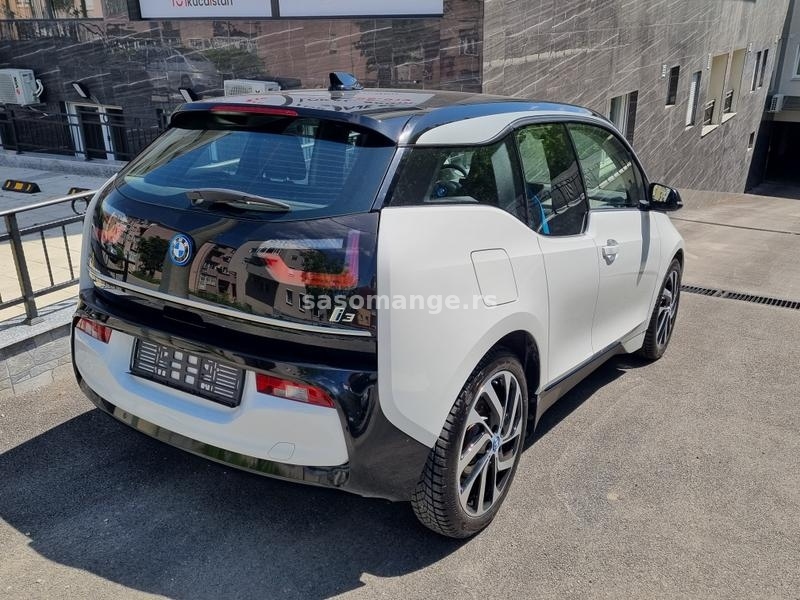 BMW I3