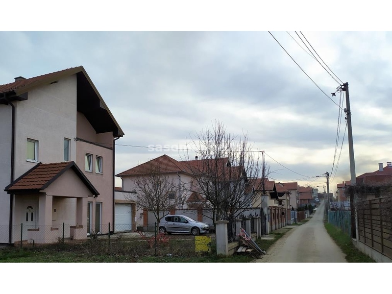 Miljakovac 3, nova uknjižena zasebna kuća sa garažom na 3a, termo fasada ..