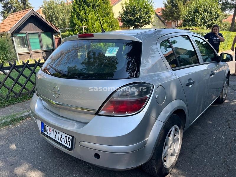 Opel Astra H