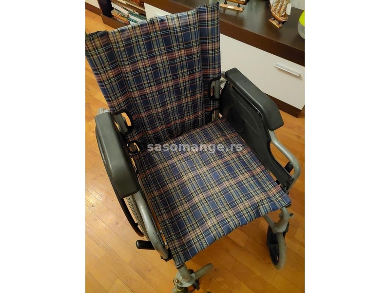 Prodajem invalidska kolica