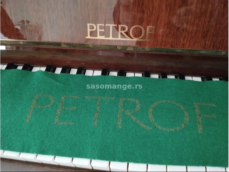 Petrof Pianino