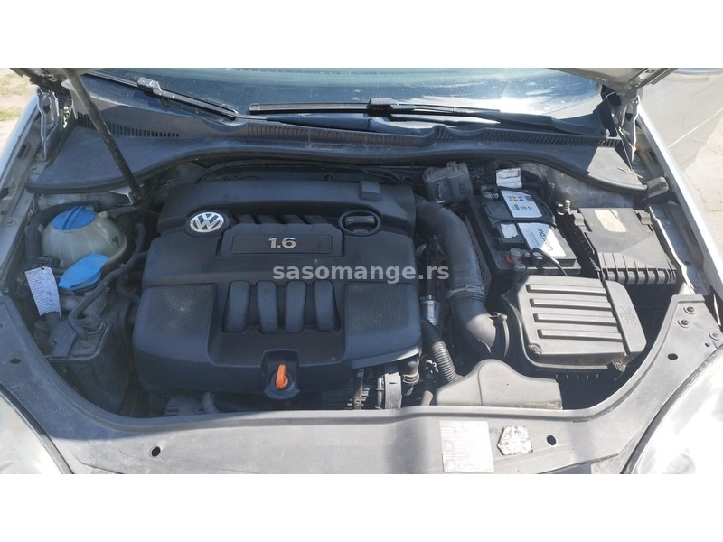 Volkswagen Golf 5 1.6 8v TNG