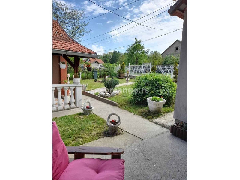 Prodajem kucu u Drazevcu ~ Obrenovac