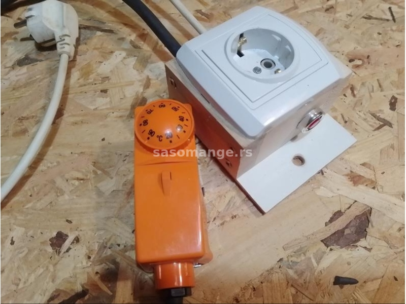 Cevni nalegajući termostat sa povezanom kutijom