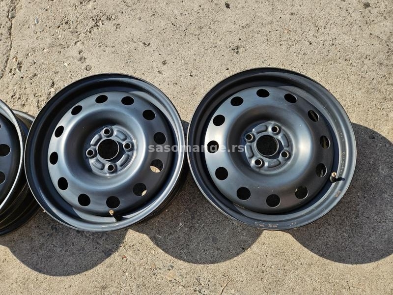 Celicne Felne 15Coli 4x100 Toyota kao nove Odlicne