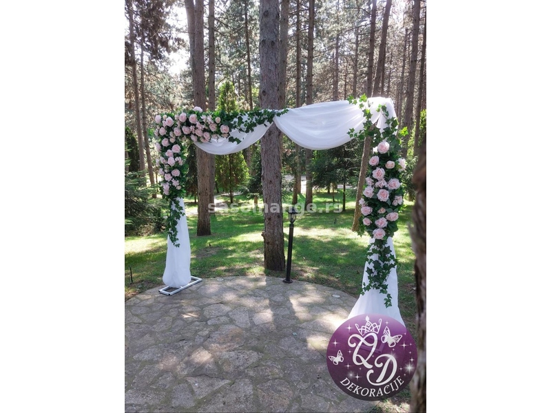 Rajska vrata/kapija/luk/dekoracija za slikanje na venčanju/svadbi
