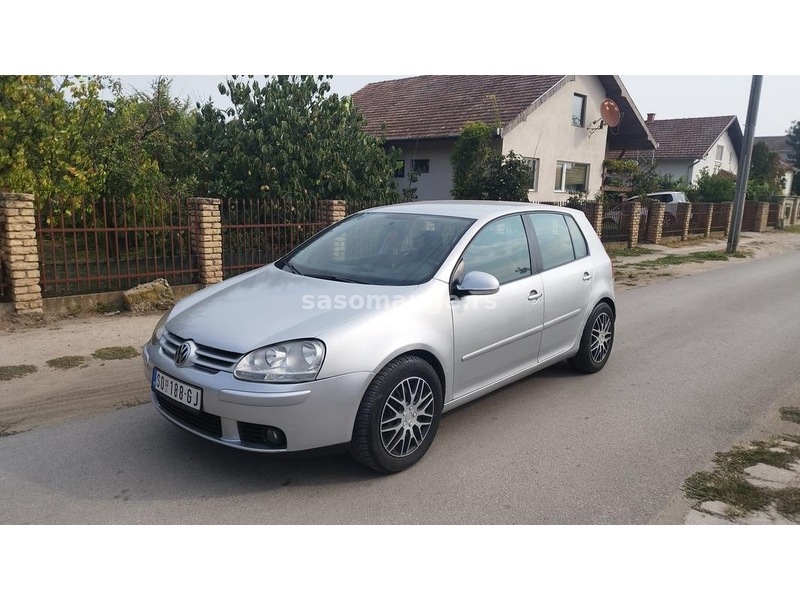 Volkswagen Golf 5 1.6 8v TNG