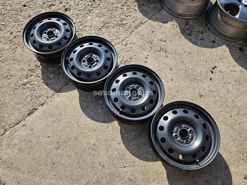 Celicne Felne 15Coli 4x100 Toyota kao nove Odlicne