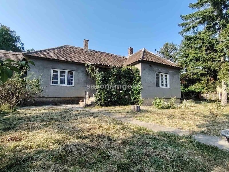 Seosko imanje sa kućom i pomoćnim objektima, 1.40 ha, Obrenovac, Stubline, 60 000
