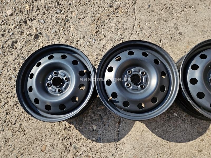 Celicne Felne 15Coli 4x100 Toyota kao nove Odlicne