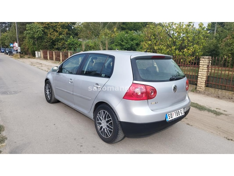 Volkswagen Golf 5 1.6 8v TNG