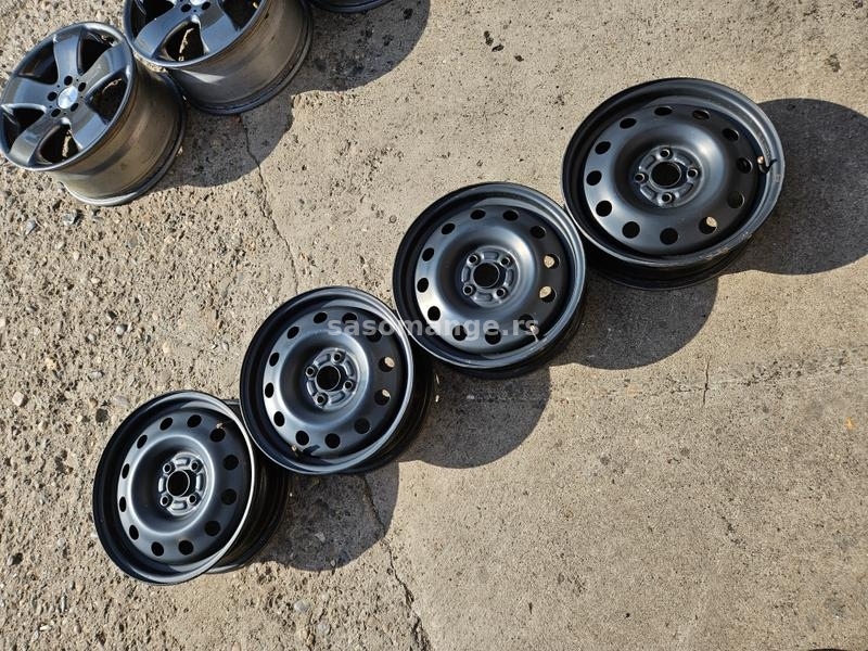 Celicne Felne 15Coli 4x100 Toyota kao nove Odlicne