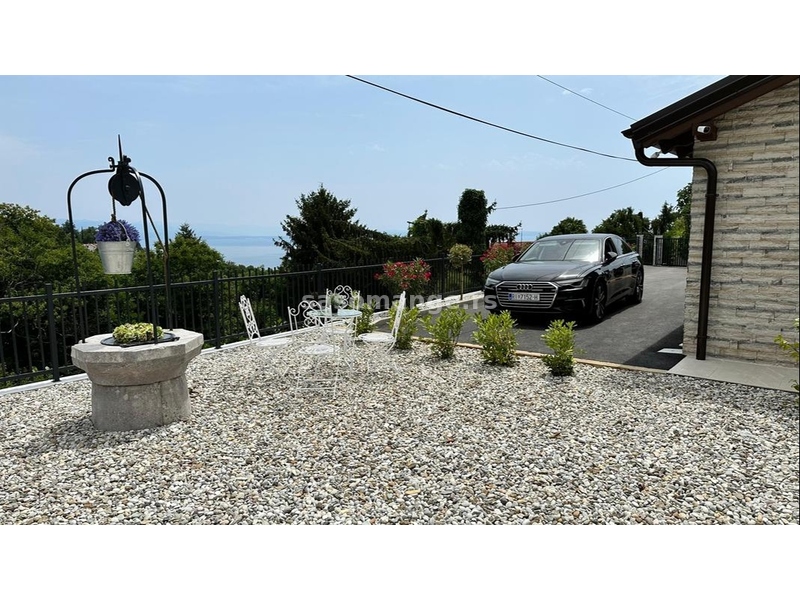 OPATIJA - POLJANE, Na prodaju je VILLA od 328m2