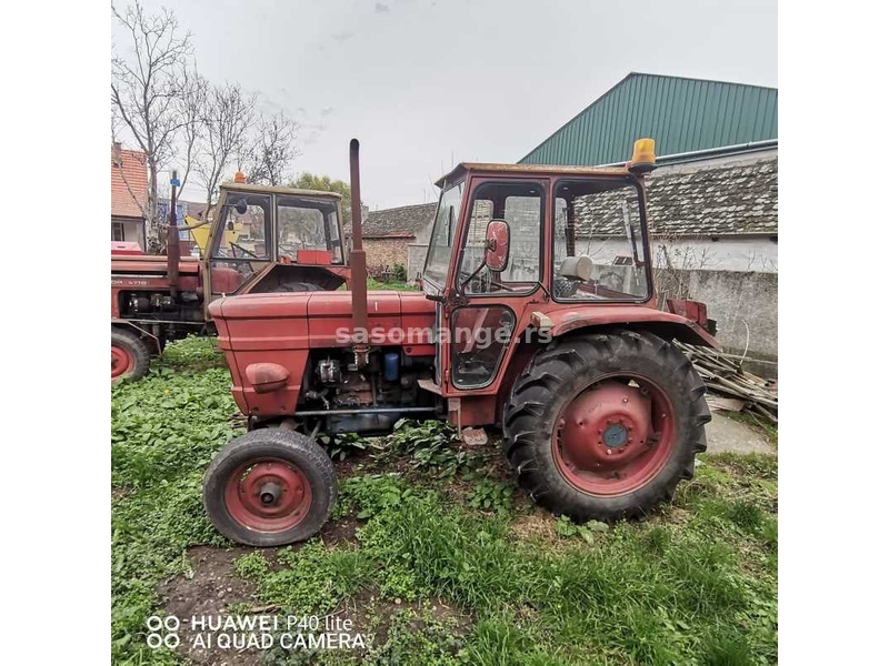 Traktor Universal 445