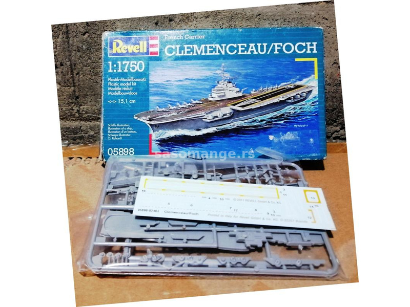 1:750 Revell French Aircraft Carrier Clemenceau/Foch 15 cm