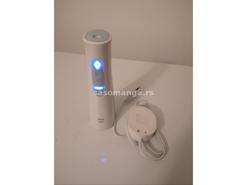 BRAUN Oral-B AquaCare 3720 za higijenu zuba i desni