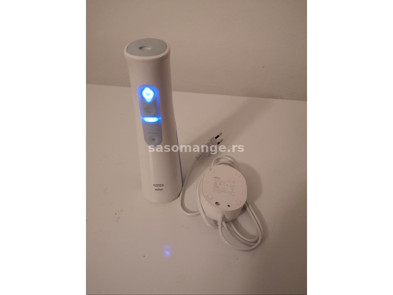 BRAUN Oral-B AquaCare 3720 za higijenu zuba i desni