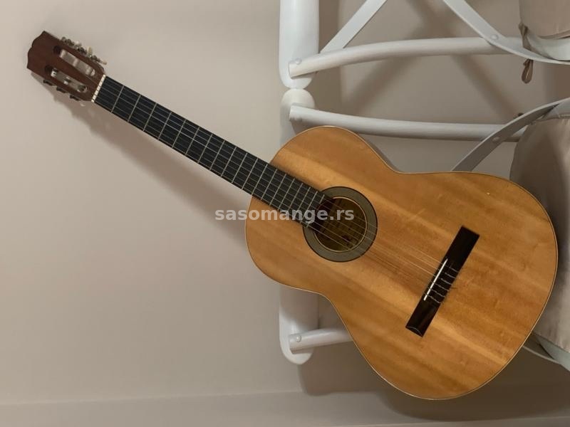 Akustična gitara Alhambra