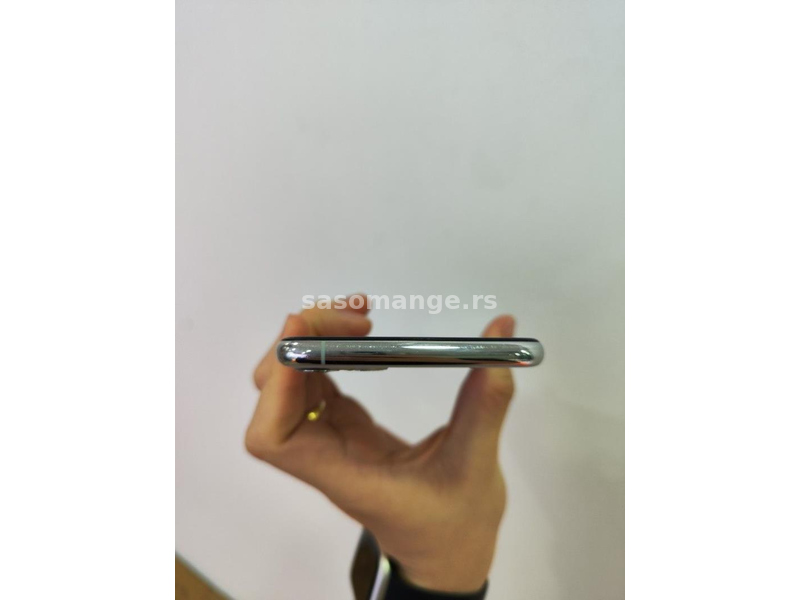 iPhone 11 Pro Max Silver 100% Baterija Punjač Poklon SPM2