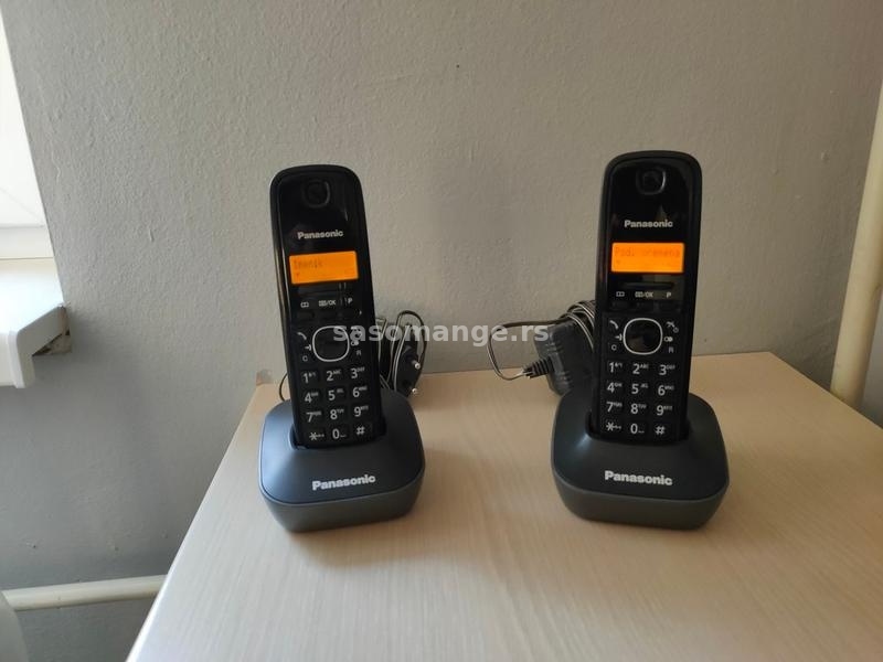 Panasonic bezicni telefon sa 2 slusalice KxTg1611fx.