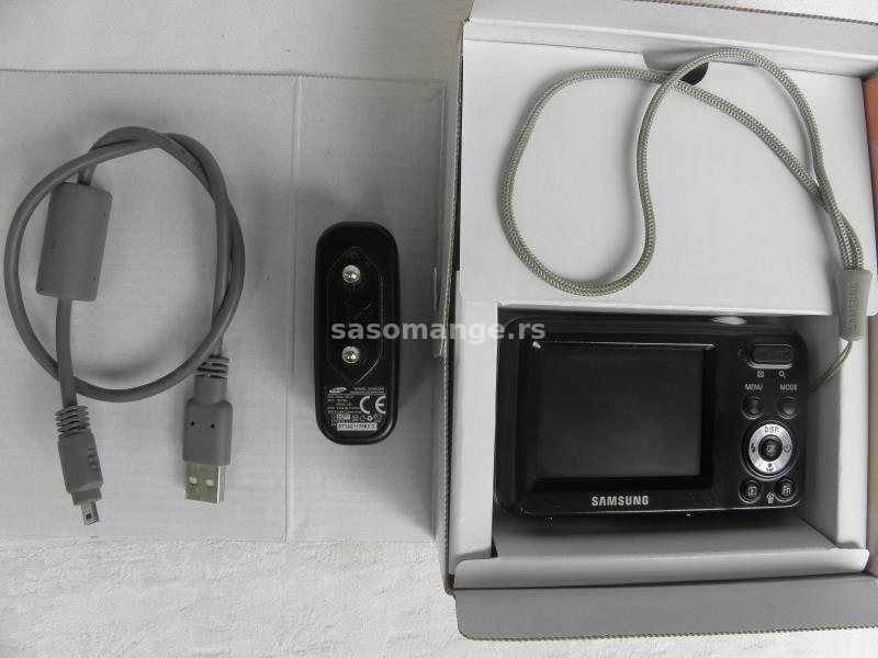 Samsung digital fotoaparat ES 80,5x zoom, kupljen 2012. god.