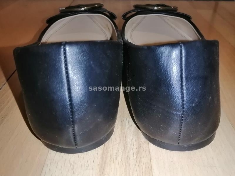 Ženske kožne cipele dva para br. 39