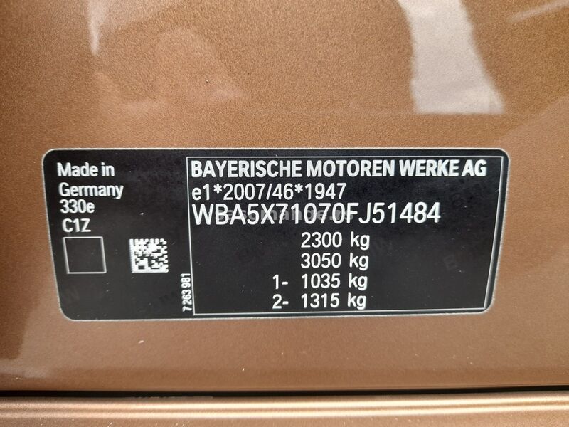 BMW 330 e Hybrid 292 Laser