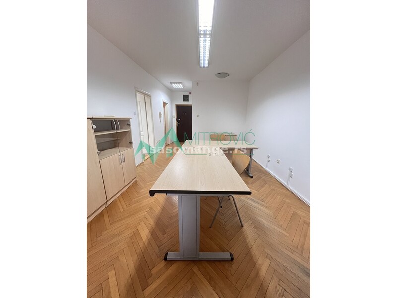 Novi Sad, Bulevar oslobođenja - Dvosoban stan - poslovni apartman 46 m2