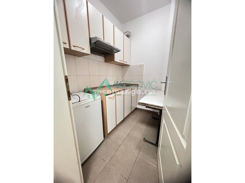 Novi Sad, Bulevar oslobođenja - Dvosoban stan - poslovni apartman 46 m2